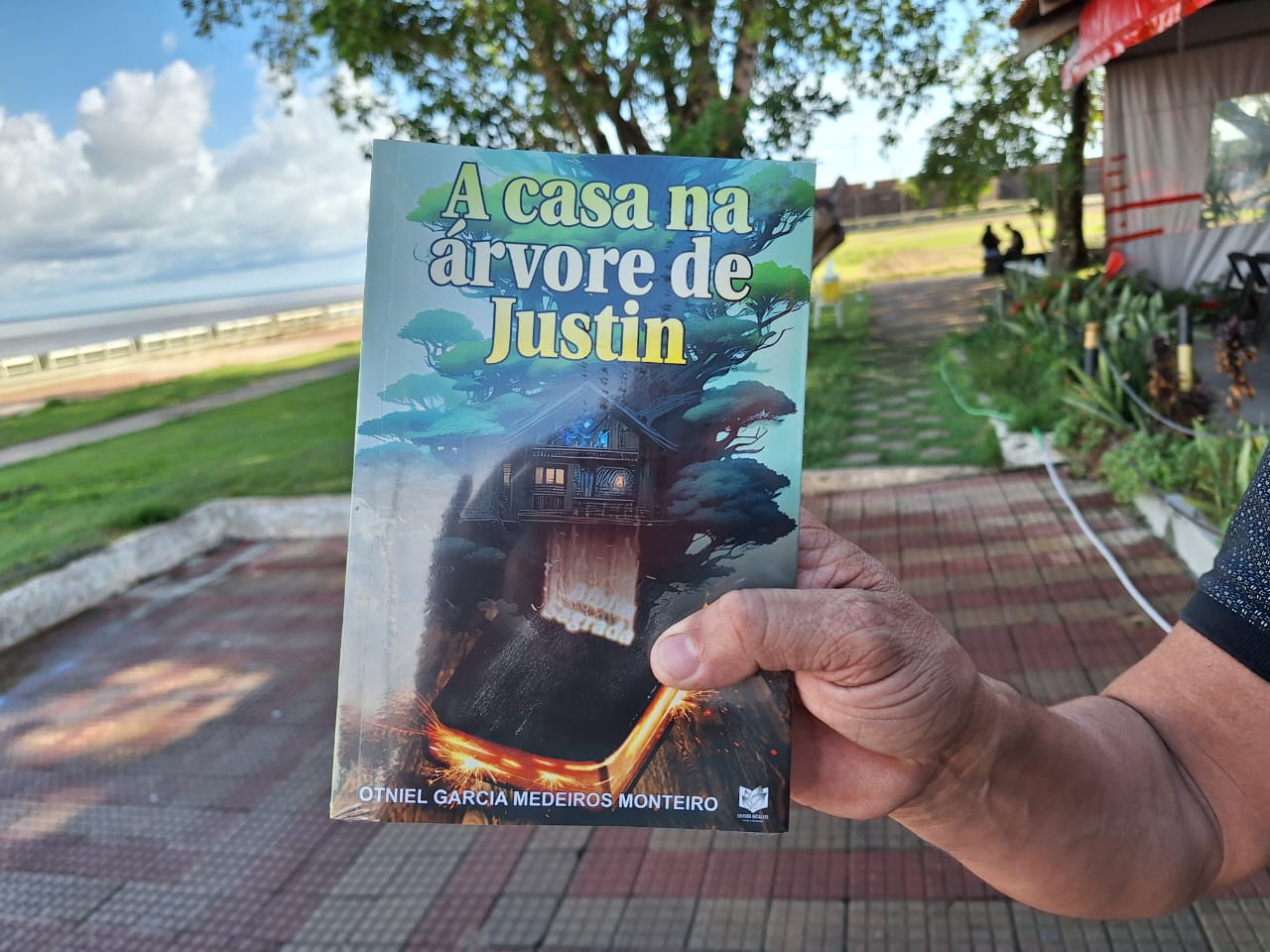 WhatsApp Image 2023-12-06 at 08.16.17 (1).jpeg