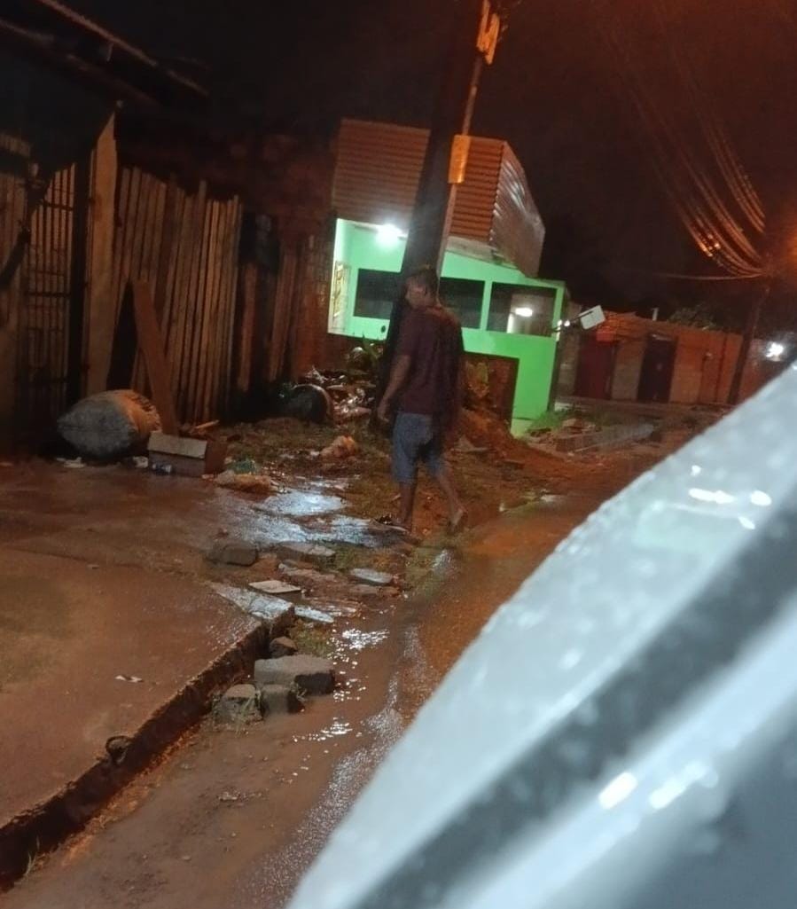 golpista de celular.jpg