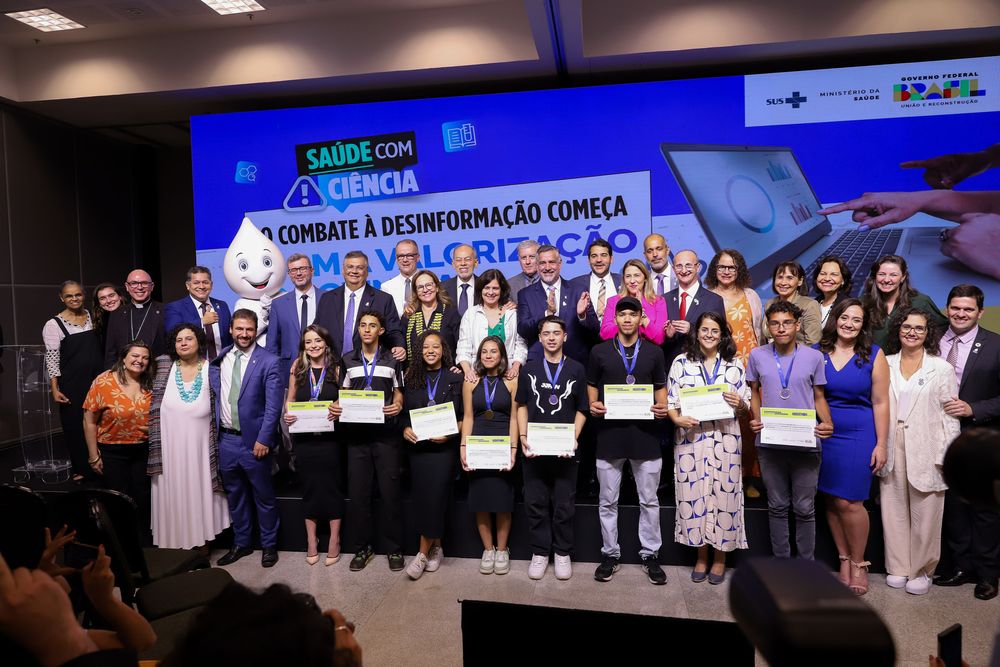 Dorinaldo declara guerra às fake news sobre vacinas