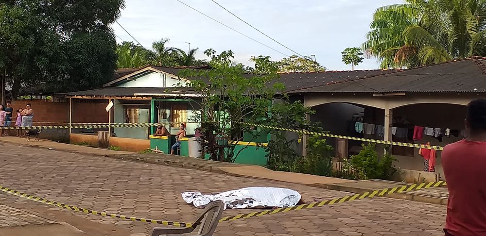 Jovem de 16 é assassinada a facadas no distrito do Coração