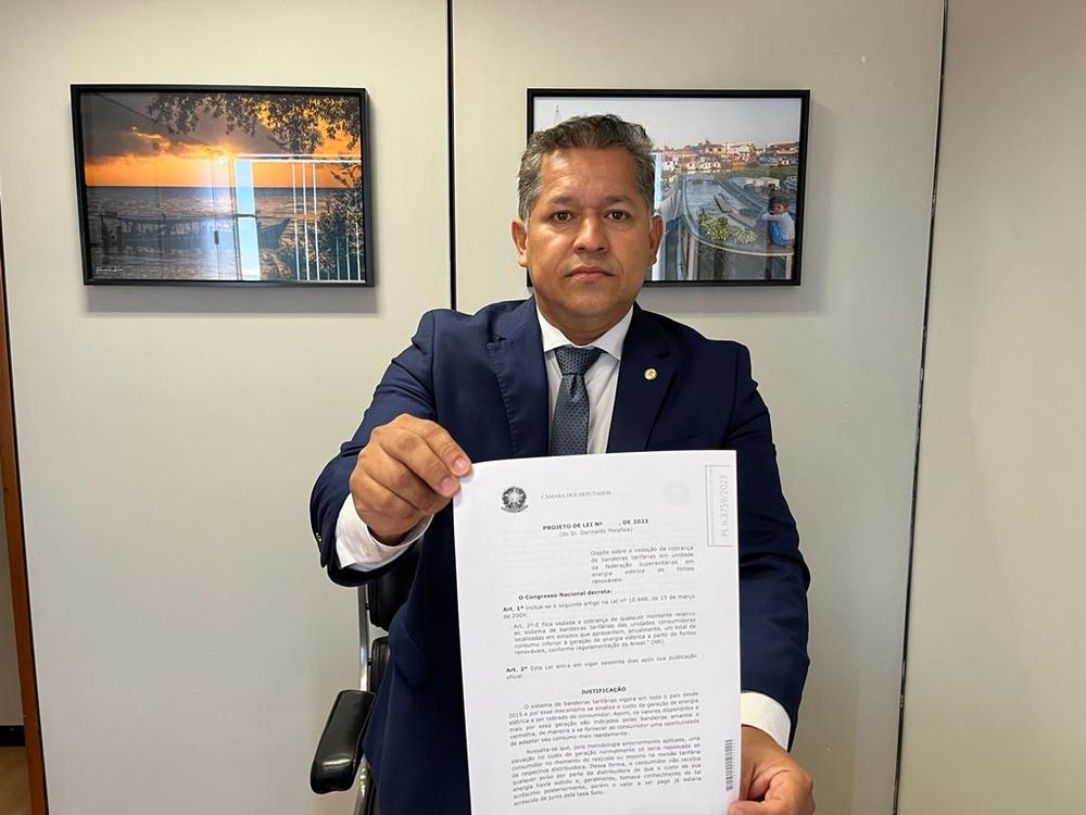 Dorinaldo propõe fim das bandeiras tarifárias de energia no Amapá