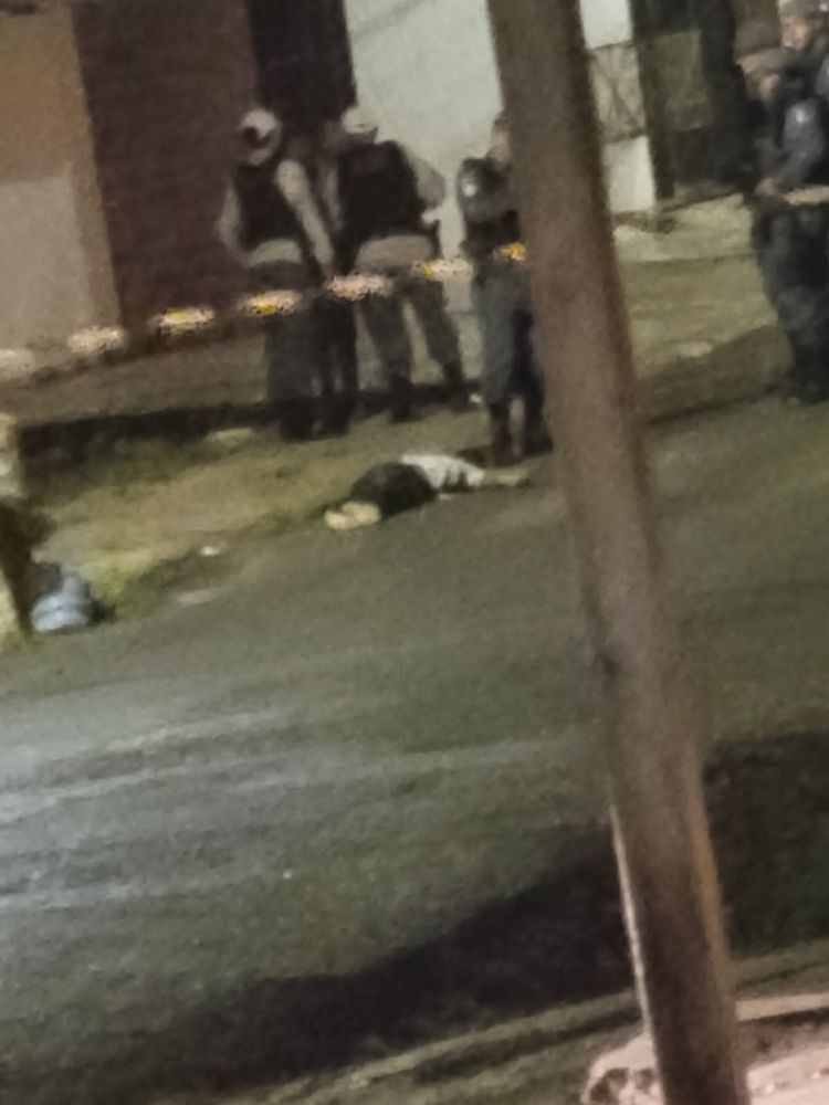 Após tiroteio entre facções, moradores correm para quartel da PM