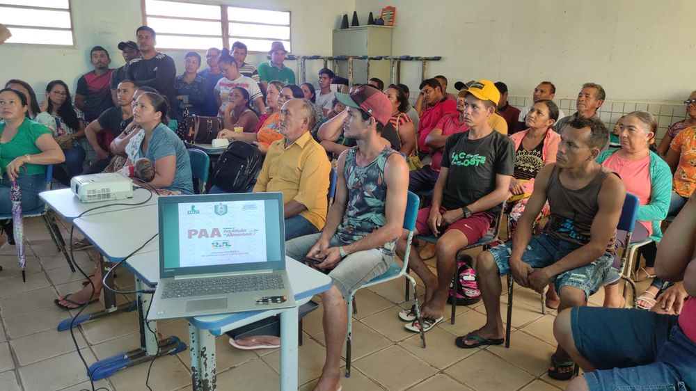 Agricultores e entidades filantrópicas recebem explicações sobre Programa de Aquisição de Alimento 