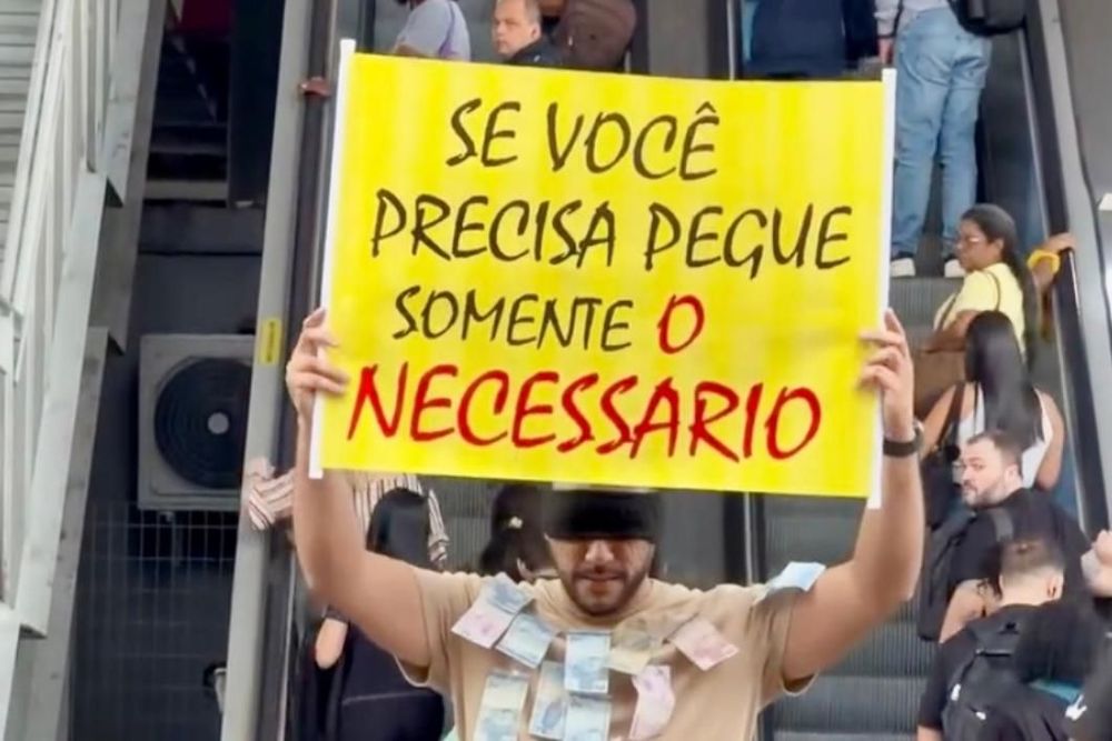 Necessidade ou Egoísmo?: Experimento social termina em corrida por dinheiro "fácil"