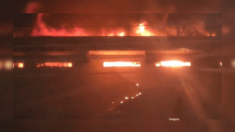 Macapá: Depósito da Avicap pega fogo no centro comercial