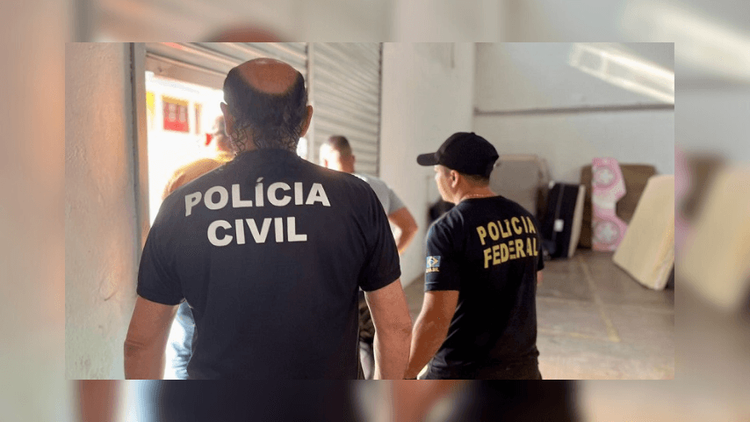 PF prende foragido da justiça do Acre dentro de avião no aeroporto de Macapá
