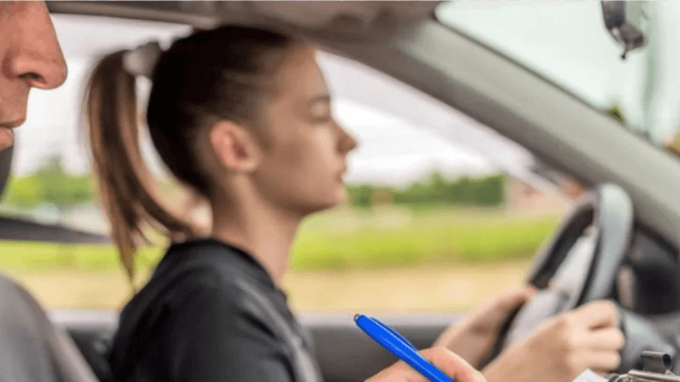 CNH aos 16 anos?: Câmara avalia liberar habilitação para menores no Brasil. Você concorda?