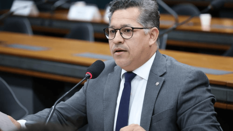 Escala 6x1: Dorinaldo denuncia deputados que querem atrasar mudança em 10 anos