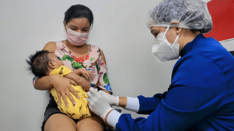Imunização infantil: Vacina contra pneumonia e meningite, avaliada em mais de R$ 500, será disponibilizada no SUS