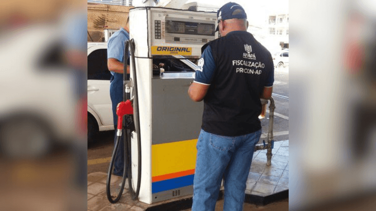 Aumentou aí?: Gasolina ultrapassa os R$ 7 em postos de Macapá; Procon inicia fiscalização