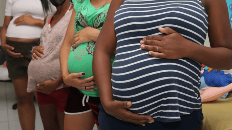 Conquista: Brasil se torna o maior país do mundo a eliminar a transmissão do HIV da gestante para o bebê