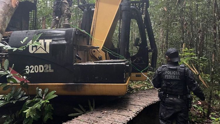 Acão da Polícia Federal combate o avanço do garimpo no Parque do Tumucumaque