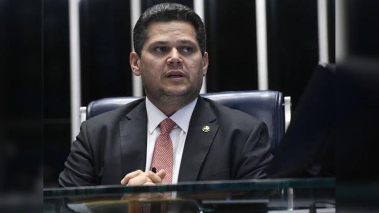 Homenagem a Francisco: Davi decreta luto oficial de 7 dias pela morte do Papa