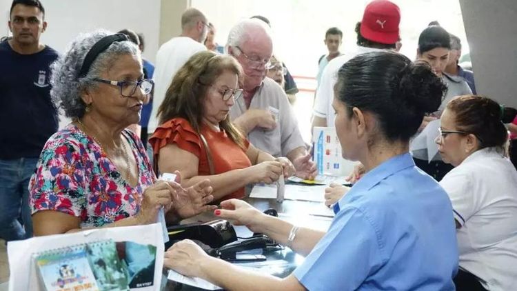 Dinheiro de volta: INSS começa a devolver descontos indevidos na quinta-feira (24). Saiba como receber!
