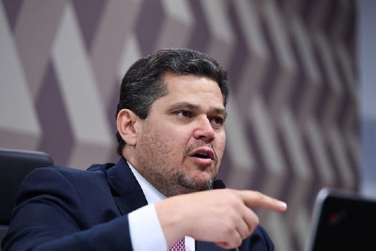 PDT se antecipa e oficializa apoio a candidatura de Davi Alcolumbre à presidência do Senado