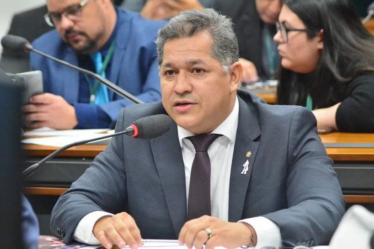 Gripe aviária: Deputado Malafaia articula R$ 2 bilhões para fortalecer Vigilância em Saúde do País