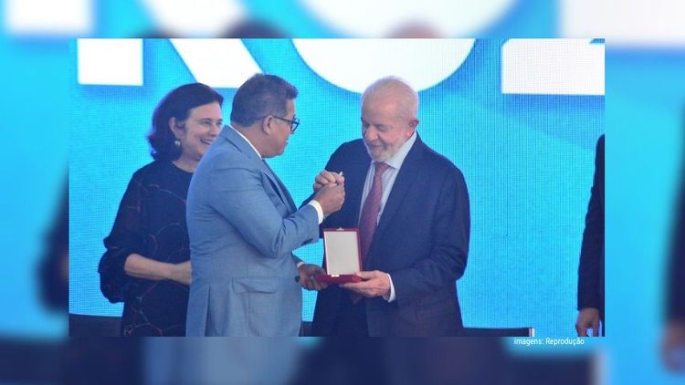 ”Honrado”, celebra Dorinaldo Malafaia, 1º deputado federal do Amapá a receber o Mérito Oswaldo Cruz