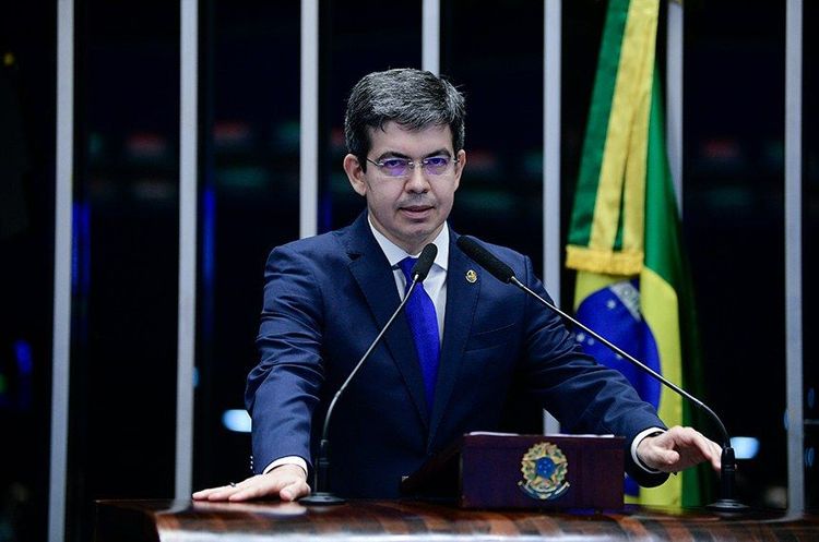 Protesto: Senador Randolfe anuncia saída do Rede Sustentabilidade 
