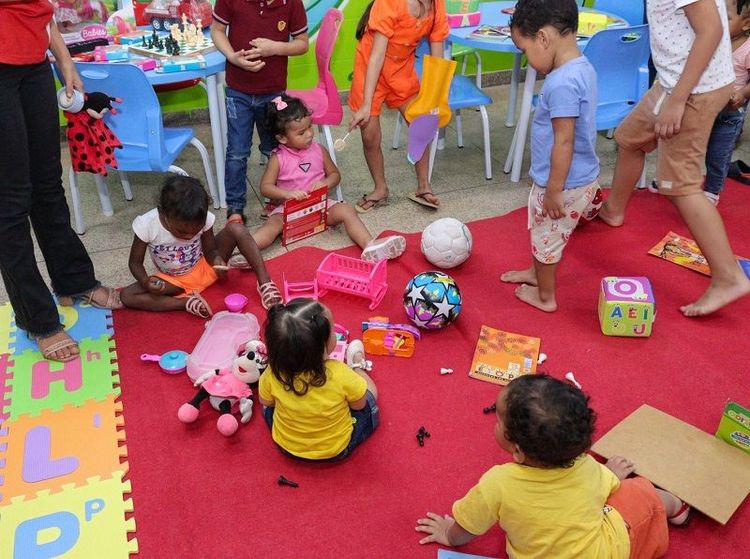 Escolas estaduais oferecem salas de acolhimento para filhos de estudantes da EJA