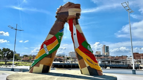 De mãos dadas: Escultura celebra união histórica entre Macapá e Afuá