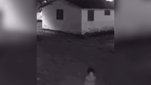 Visage na madrugada: Homem desaparece em rua silenciosa. Será que é fantasma?