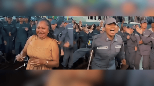 ‘Mãe, eu tô aqui!’: No AP, futura policial emociona com homenagem na Noite Cinza
