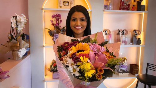Caminho das flores: Rosas atravessam o Brasil para transformar sentimentos em homenagens