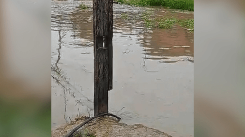 Rua ou piscina?: Chuva forte deixa parte de Macapá no fundo