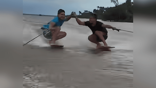 Adrenalina nos rios: Jovens improvisam esporte radical com rabetas na Amazônia