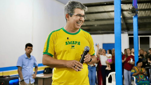 Eleições 2026: Randolfe lança pré-candidatura ao Senado com apoio de ampla aliança política