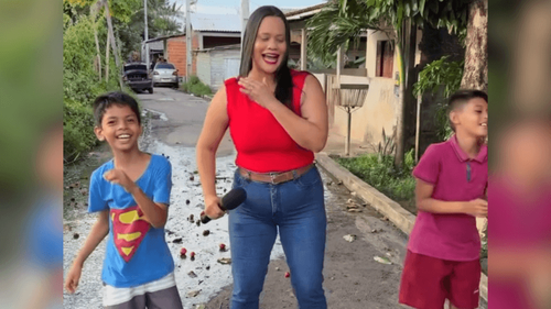 No passinho do Congós: Repórter entra na brincadeira e faz dancinha do momento com crianças em Macapá