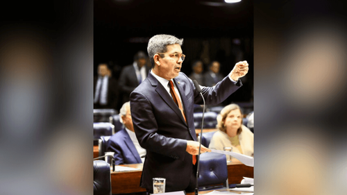 Segurança na internet: Randolfe defende ‘Lei Ivone e Tainara’ para frear ataques contra mulheres nas redes sociais