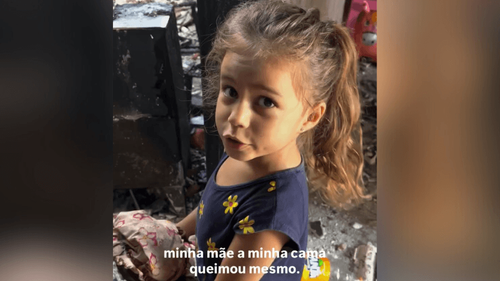 'Vou botar tijolo': Reação de criança emociona após casa pegar fogo 