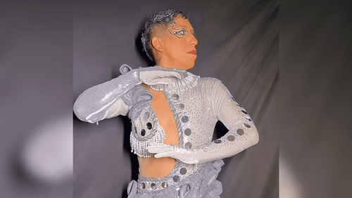 É carnaval: Influencer do Jari ‘encarna’ Joelma e dá show em ensaio técnico no Sambódromo