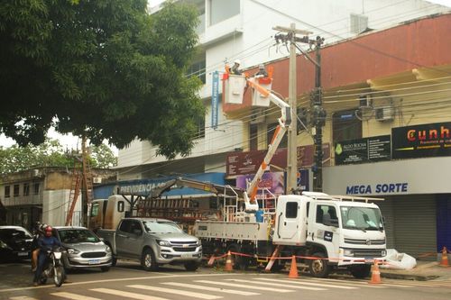 CEA Equatorial implanta melhorias na rede elétrica em parte da Rua Leopoldo Machado, em Macapá