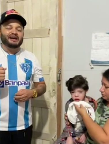 Ajude o Léo: amigos fazem campanha para auxiliar garoto com paralisia cerebral