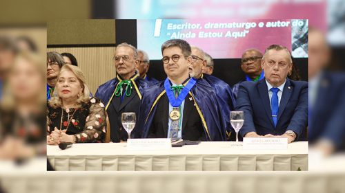 Randolfe assume a cadeira nº10 da Academia Amapaense de Letras