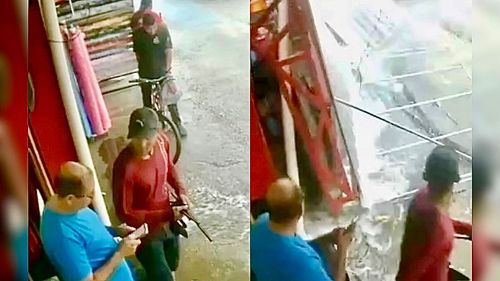 Temporal em Macapá: fachada de loja desaba e deixa homem ferido