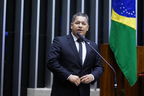 Tratores e aviões apreendidos em crime ambiental podem virar patrimonio nacional