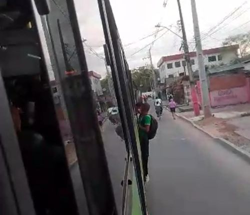 Setap reage a estudantes pendurados em ônibus: "Será rigorosamente apurado"