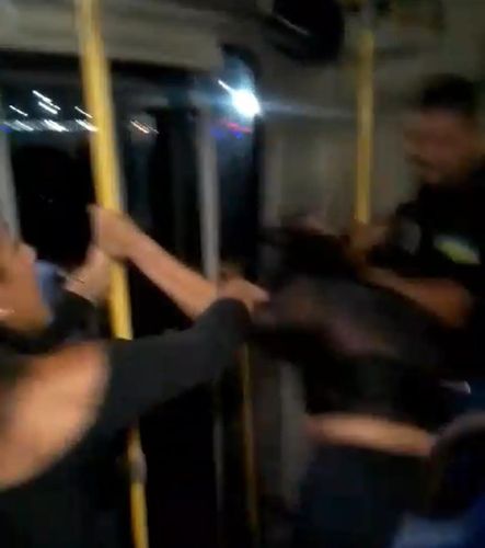 Jovens agredidas em ônibus denunciam segurança