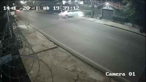 Macapá: Vídeos mostram jovem perdendo a direção e batendo em árvore