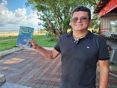 Família missionária e adolescência na Marinha: escritor lança "autobiografia fictícia" no Amapá