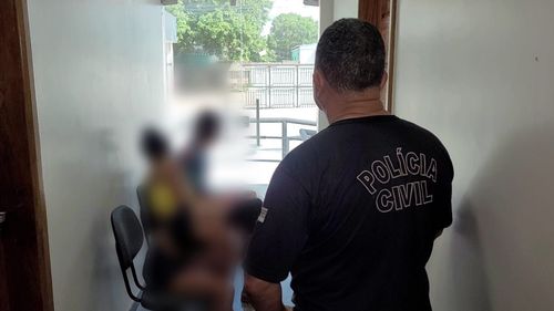 Macapá: Irmãs gêmeas são presas por tráfico de drogas na zona norte 