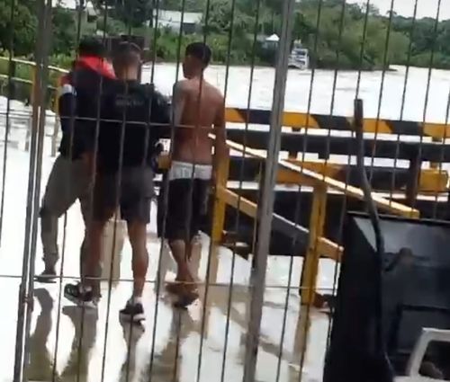 Acusado de matar pescador é achado em geleira de barco; outros dois em fazenda