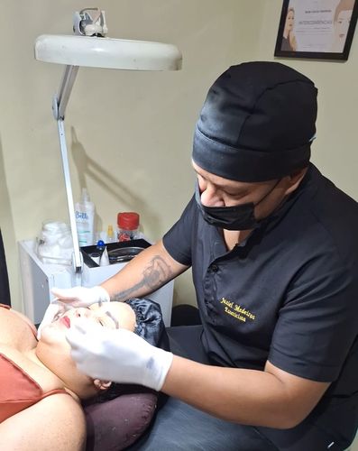 Macapaba: esteticista vence preconceito e ajuda a levantar a autoestima das mulheres