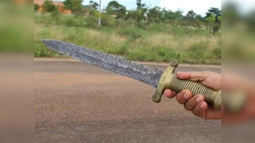 Achado histórico: Espada francesa do século 19 é encontrada no Rio Calçoene