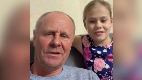 Que amor! Menina se emociona ao ver pai envelhecendo com "filtro mágico"