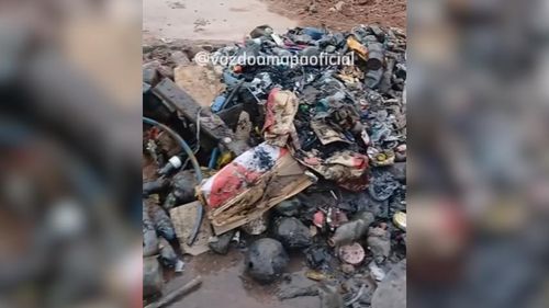 É muito lixo: Pilha de entulhos que obstruía bueiro em Macapá é retirada; imagem choca 