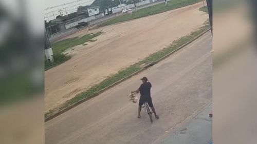 Sobrevivência: Homem leva 4 tiros e procura socorro pedalando bicicleta